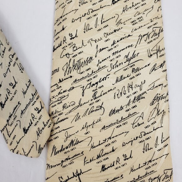 Museum Artifacts Neck Tie Presidents Silk NWT Cream Ivory Black Seal History - Picture 7 of 14